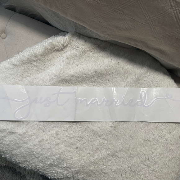NWT Just Married Removable Vinyl Car Decal - Picture 3 of 5